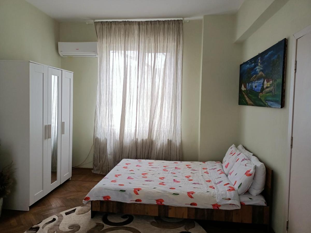 Lovely Apartament In Bucharest, Baba Novac Area Exterior photo